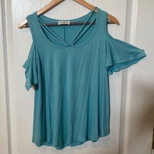 Threads studio size S Cold shoulder flutter sleeve crisscross detail at the neck